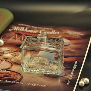 square fragrance crystal perfume bottle for car