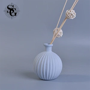 Sunny 240ml 165g  white decorative ceramic diffuser bottle smooth appearance