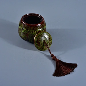 Chinese green porcelain candle ceramic vessel with cover