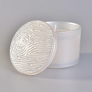 Wholesales Custom white scented luxury glass candle jar with lids
