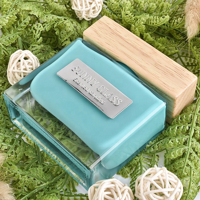 Wholesales luxury blue scented square glass diffuser bottles with wood cap