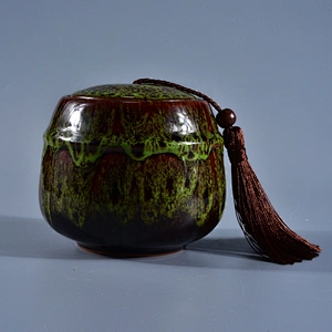 Chinese green porcelain candle ceramic vessel with cover
