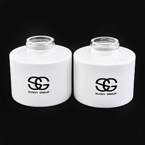 Wholesales matte white glass diffuser bottle perfume bottles