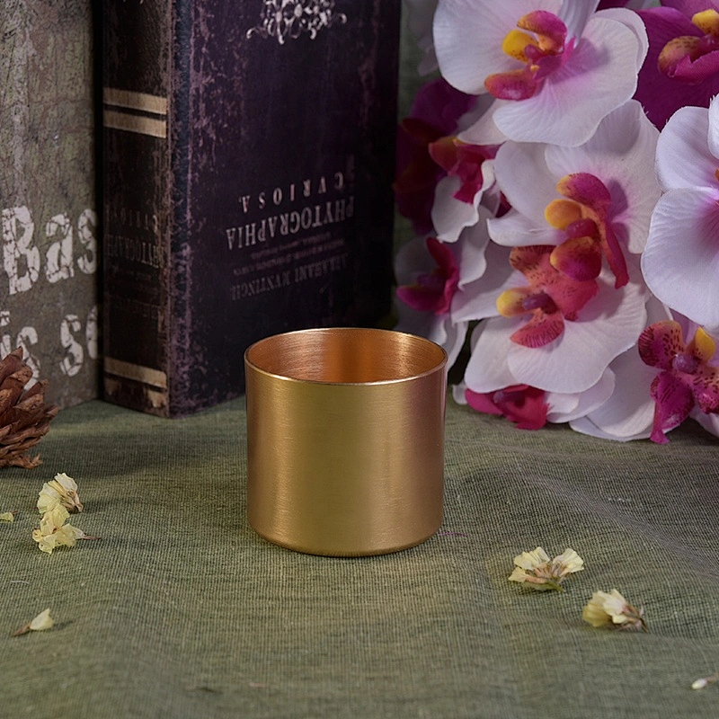 Custom golden decorative metal candle holder