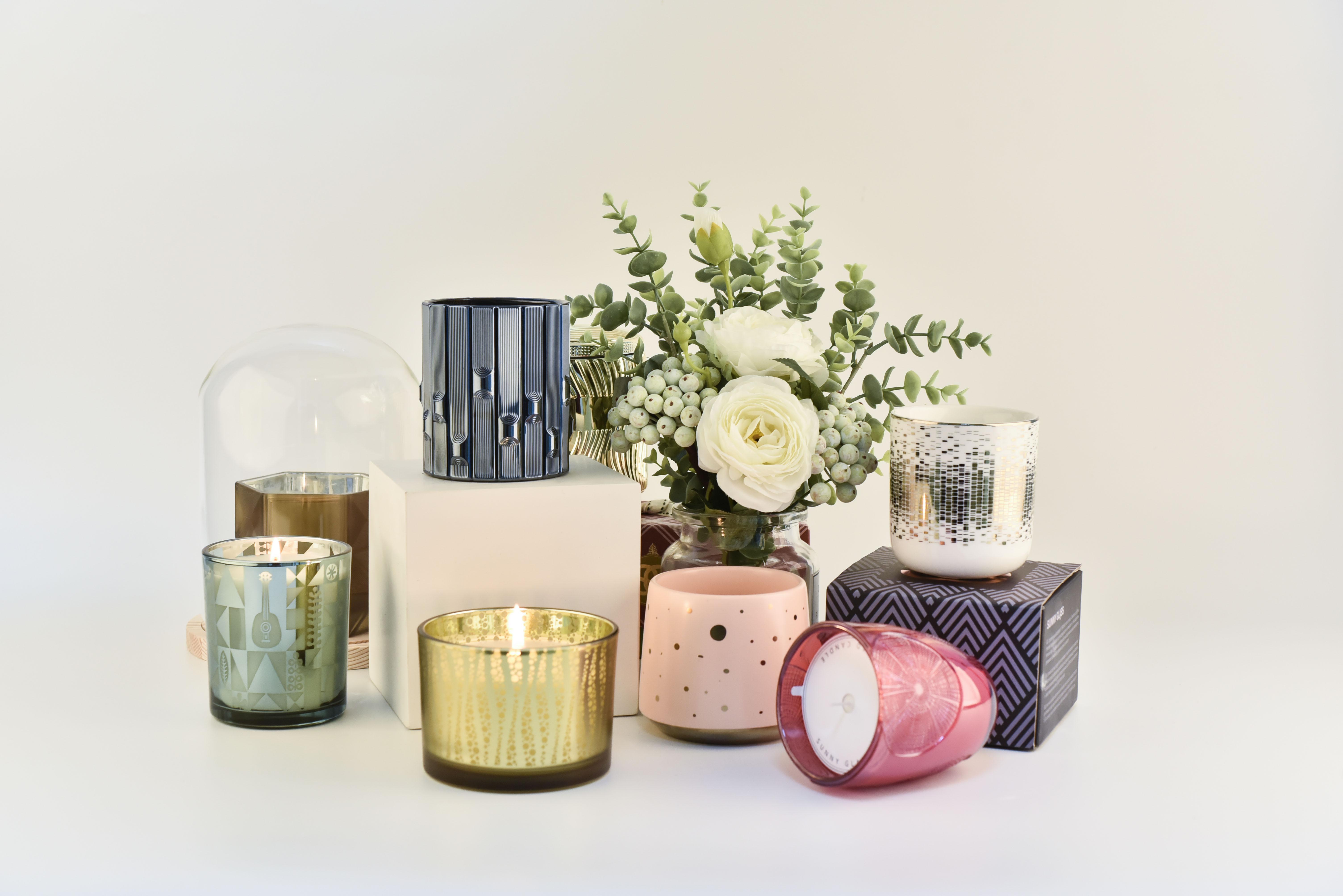 Black Candle Glass Jar With Gold Decoration