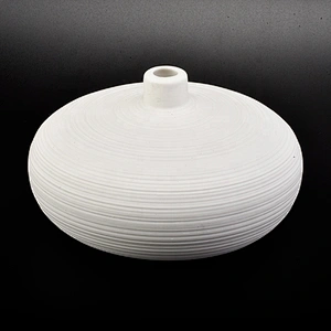 Matte handmade candle scented holder ceramic candle jar with flower home decor wholesale