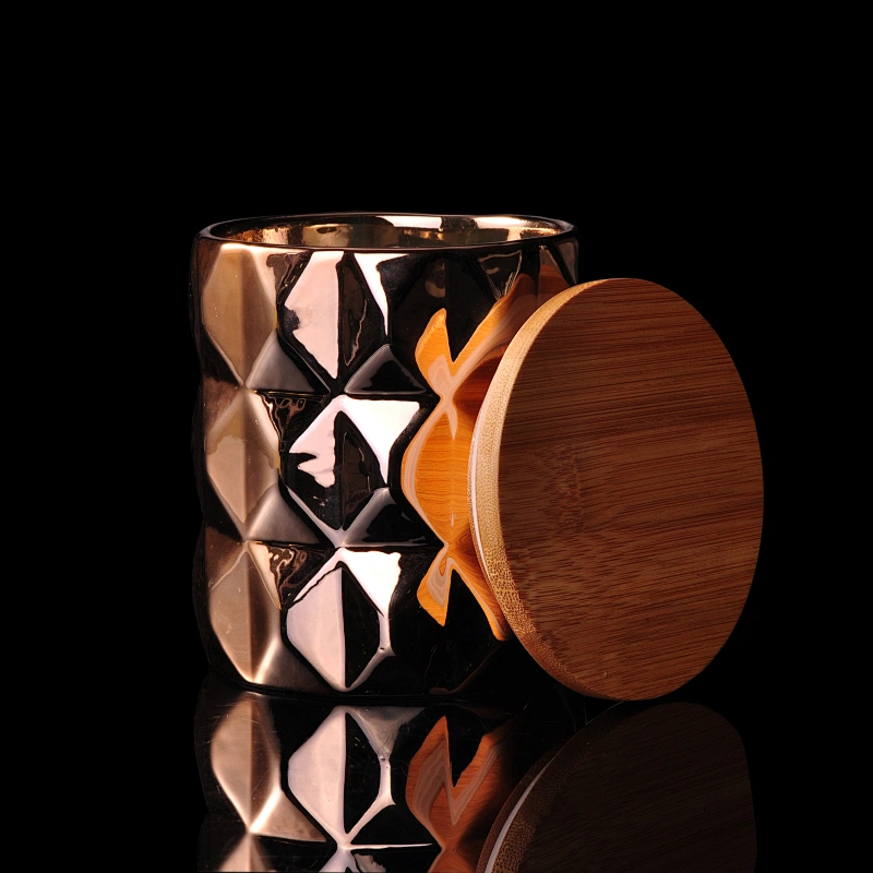 550ml gold electroplated ceramic candle vessel with wood lid