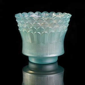 Wholesales feather tealight blue luxury glass candle vessels