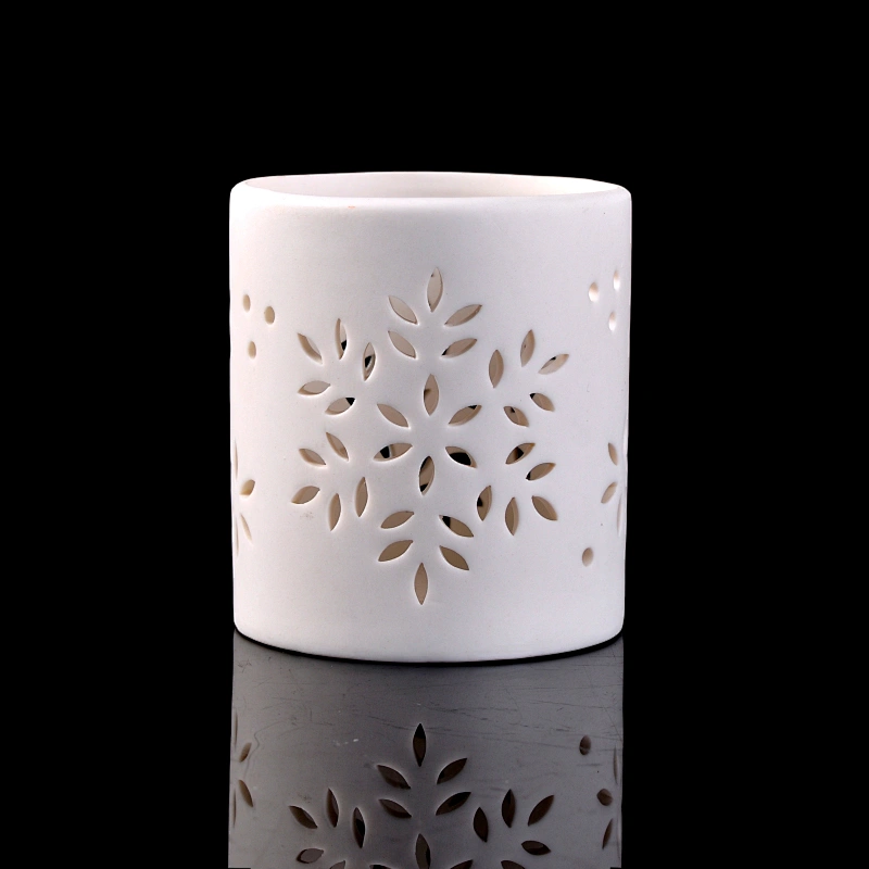 Hollow out ceramic candle vessel,white snowflake patterned ceramic candle holder