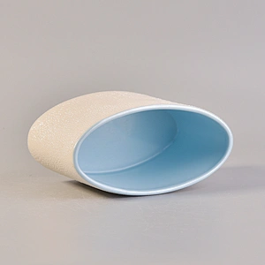 Hot sale decorative ceramic candle vessel moon shape candle jar