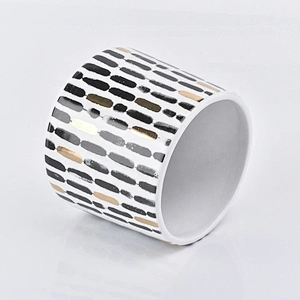 Wholesale Black and Gold Ceramic Candle Holder Vertical Bars Home Decoration