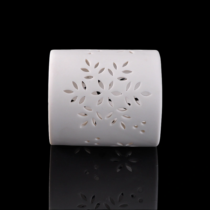 Hollow out ceramic candle vessel,white snowflake patterned ceramic candle holder