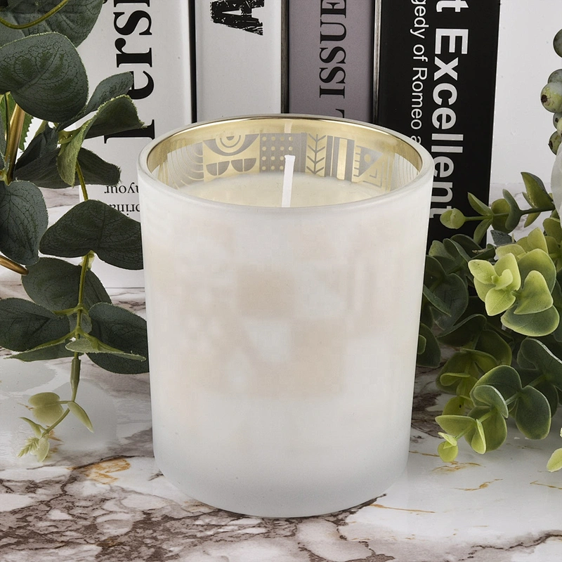 Wholesales luxury white matte glass candle holders home decoration