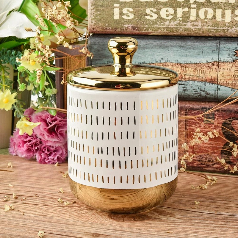 Wholesales luxury custom ceramic tea light candle holder with gold lid