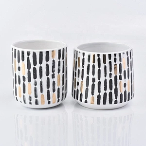 Wholesale Black and Gold Ceramic Candle Holder Vertical Bars Home Decoration