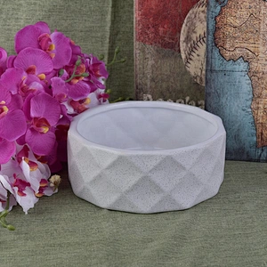 Sunny grey luxury Polygon tealight ceramic candle jar