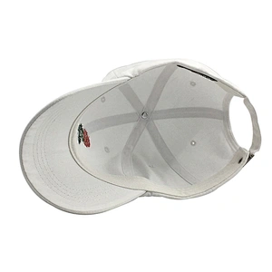 Fashion Comfortable baseball cap with embroidered custom logo
