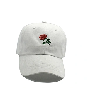 Fashion Comfortable baseball cap with embroidered custom logo