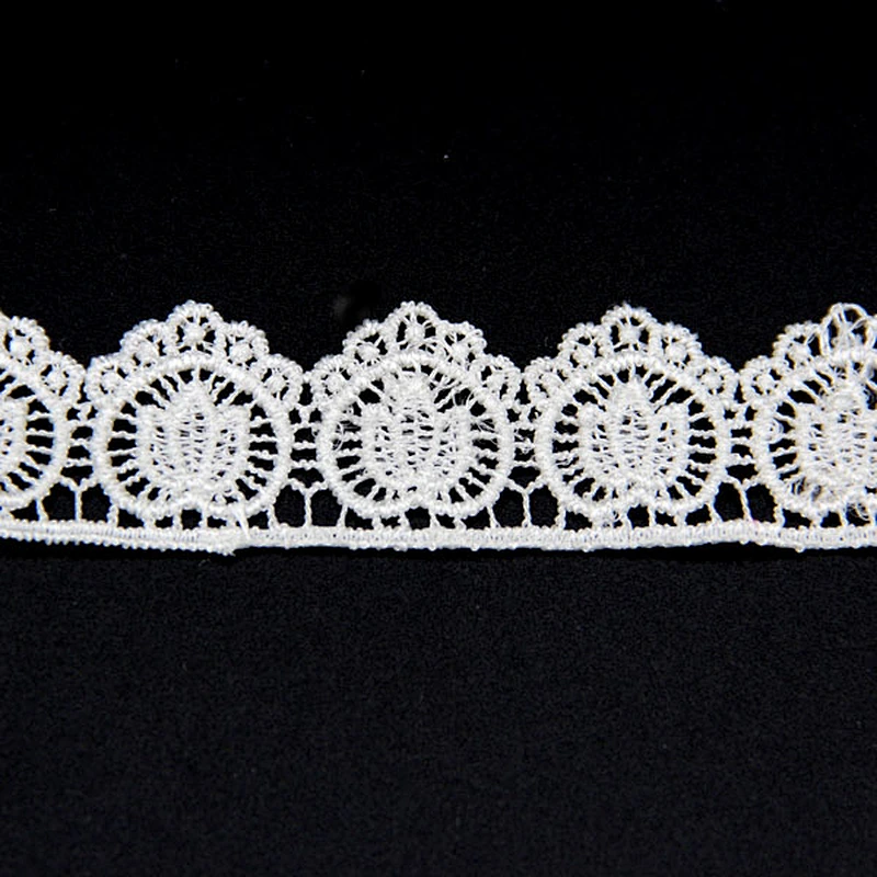 2.7cm  Width Pastoral Ampelopsis Pattern Inelastic Chemical Embroidery Lace Trim