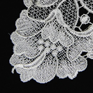 16cm Gentle V Shaped Assorted Leafs and Flowers Pattern Collar Lace