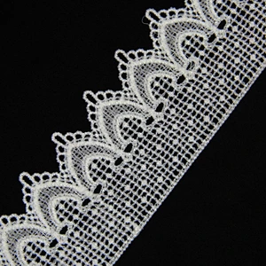 Gentle Floral shaped Vivid ornament 6cm Milk Yarn Lace