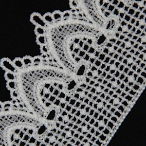 Gentle Floral shaped Vivid ornament 6cm Milk Yarn Lace