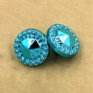 Wholesale colorful 4 holes sewing type shirt button