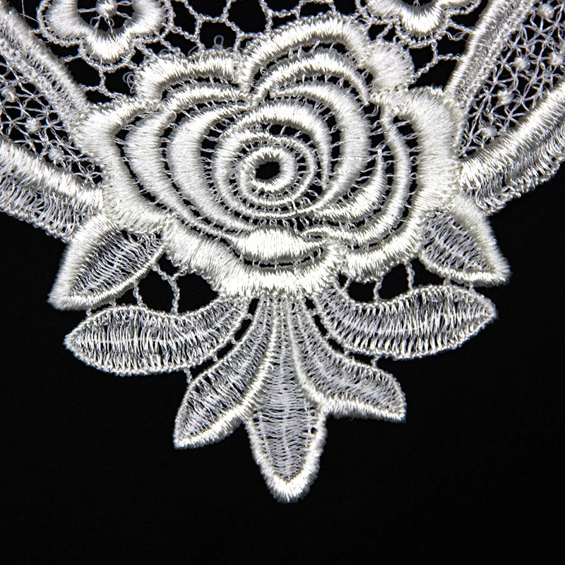 12.5cm Irregular Shape Sweet Flower Embroidery Collar Lace