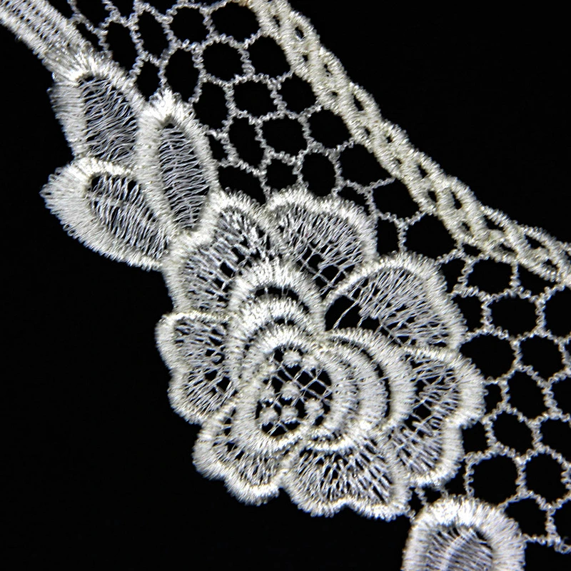 12cm Embroidery V Shaped Sweet Flower Collar Lace