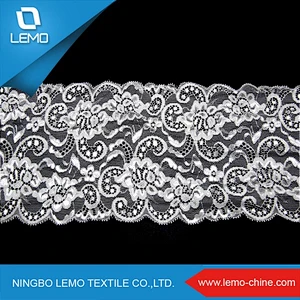 Latest African Dry Lace Styles With Famous Band