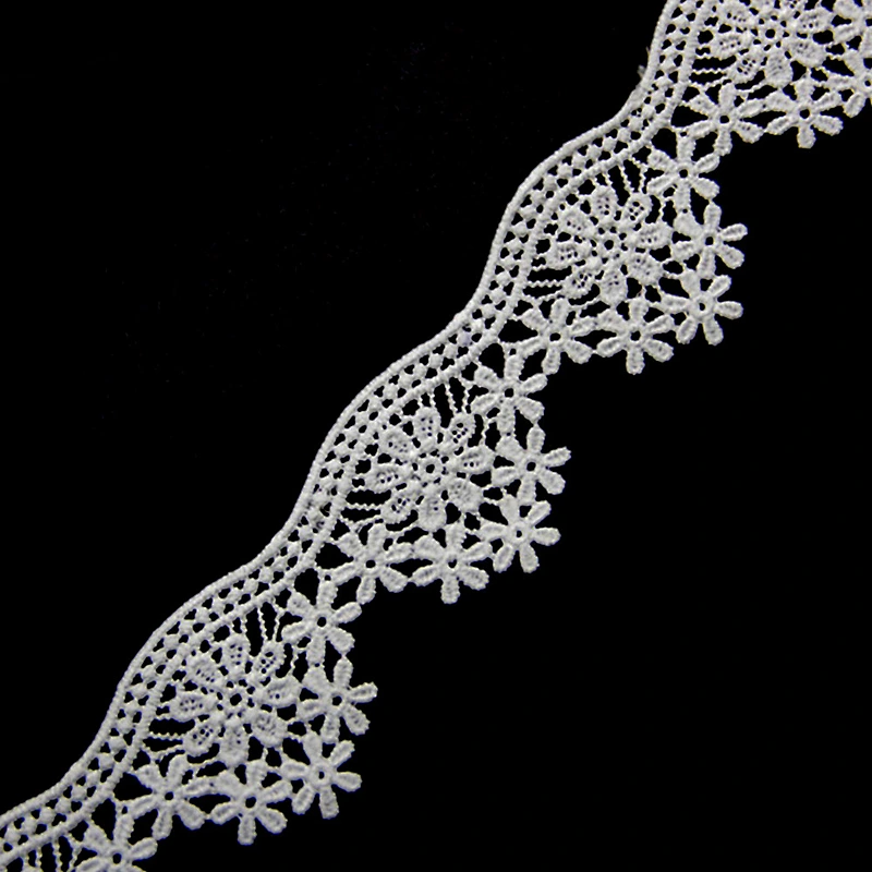 3.5cm Fashionable Design Embroidery Chemical Lace Fabric