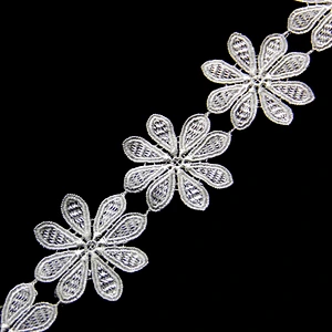 8cm Mesh Embroidery Chemical Bridal Lace with Fresh Design