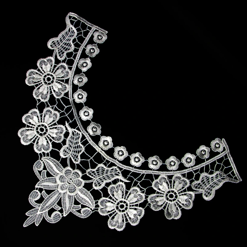 Assorted Gentle Flowers Pattern 18cm Collar Polyester Lace