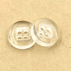 Different Sizes Of the Fancy Plastic Button