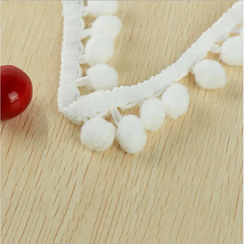 0.8cm Cotton Pom Pom Lace