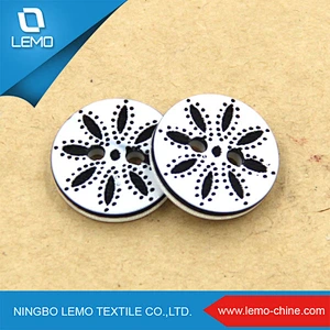lemo Thick Cream Pearlized Plastic Buttons 8mm