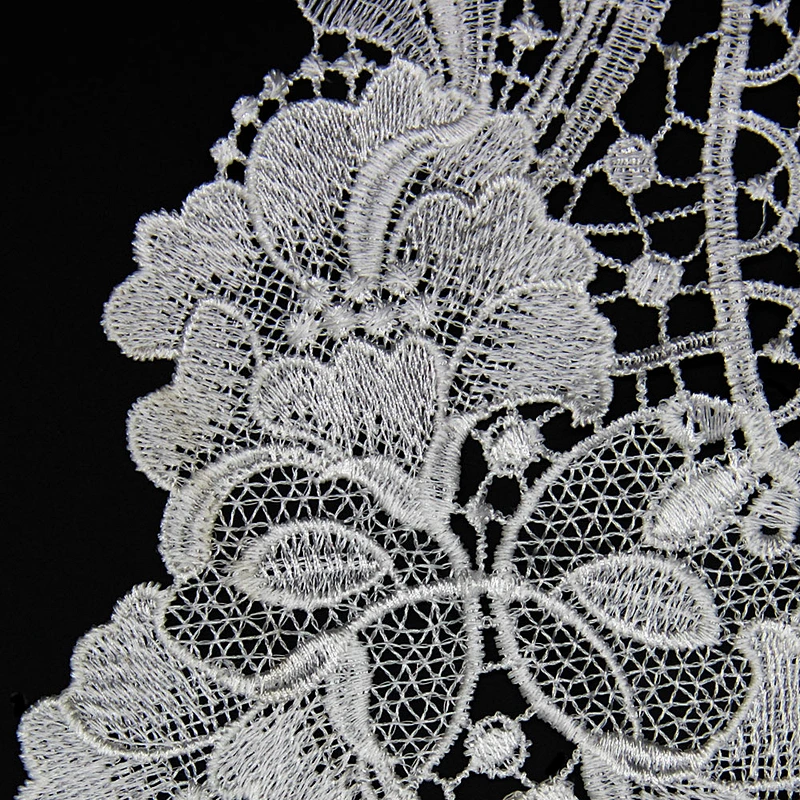 16cm Gentle V Shaped Assorted Leafs and Flowers Pattern Collar Lace