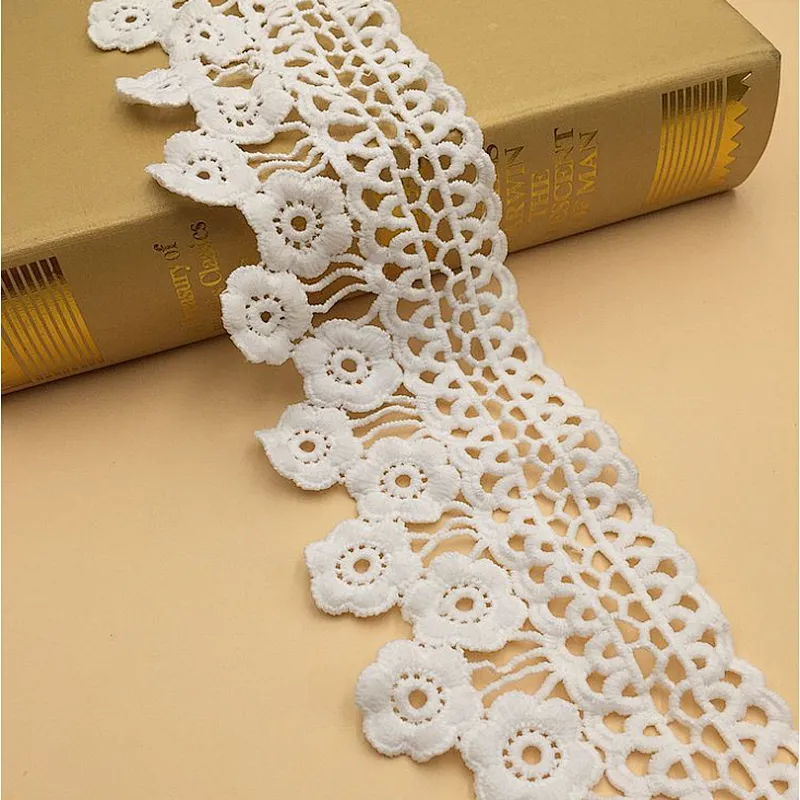 African Hot Sale 8cm Embroidery Popular Chemical Lace Trimming with Flower Shape