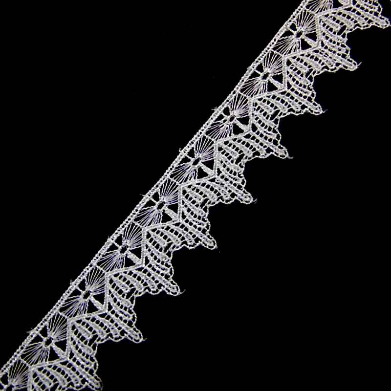 3.5cm Fashionable Design Embroidery Chemical Lace Fabric