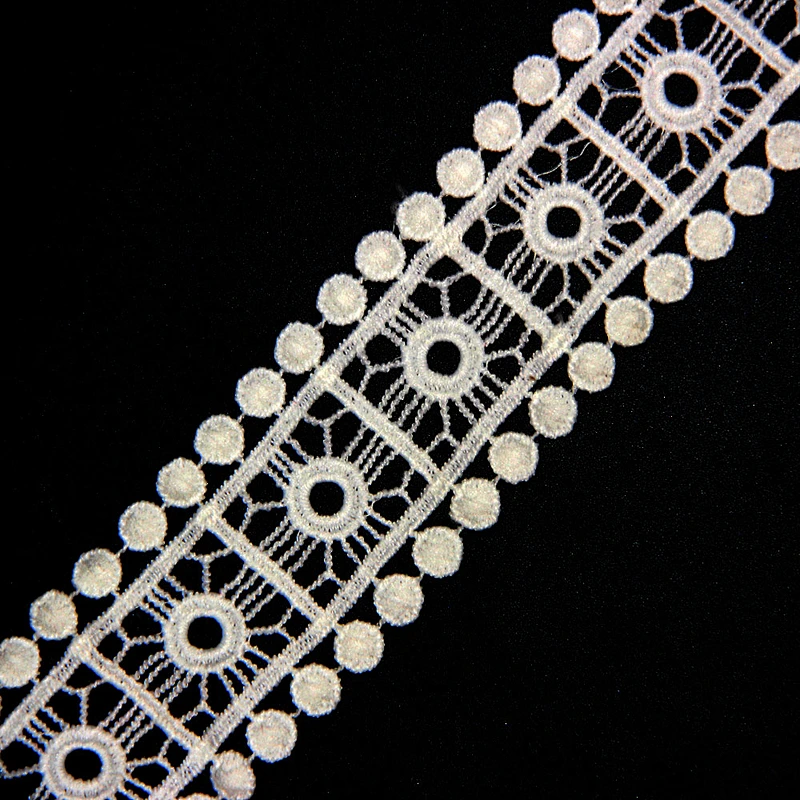 4.5cm New Style Mixed Round and Square Pattern Milk Yarn Lace