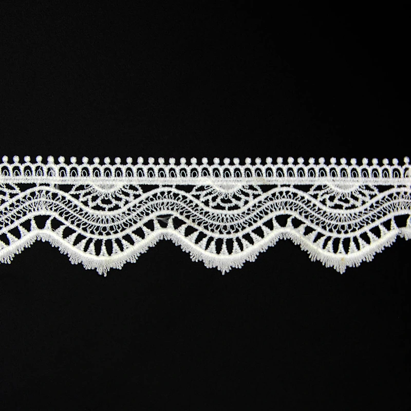6cm Wave Shaped Vivid Decorative Pattern Milk Yarn Lace