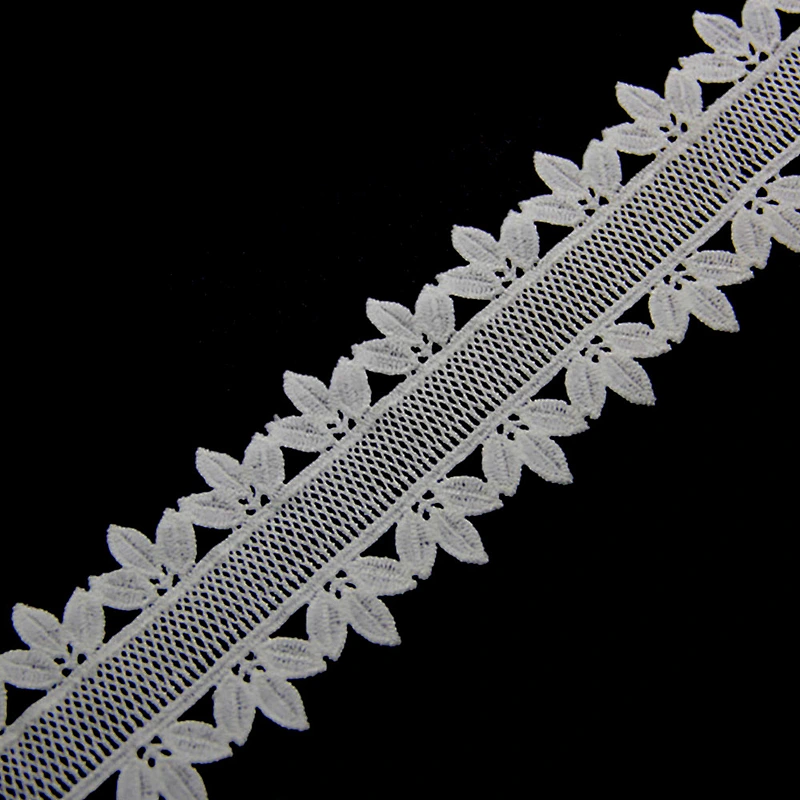 10cm Global Shape Chemical Bridal Embroidery Lace Fabric