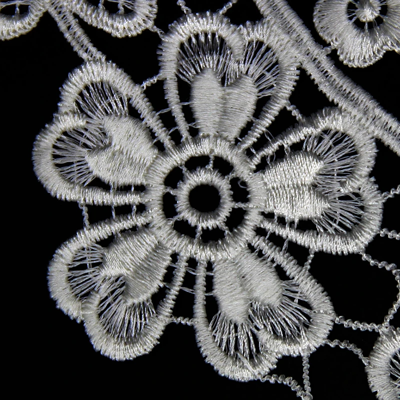 Assorted Gentle Flowers Pattern 18cm Collar Polyester Lace