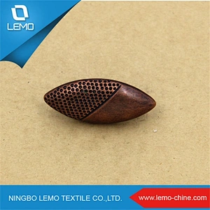 customer bulk wood button For Baby Sweater