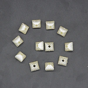 Art Faux Pearls 12mm Pearl Beads with Holes White Round Pearls in Plastic Box