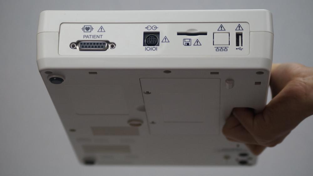 12 channel ecg machine DSC03677.JPG