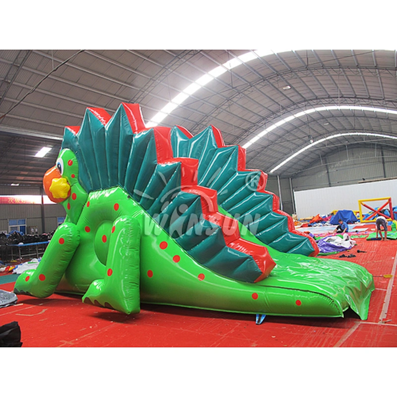 Lizard inflatable water slide
