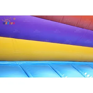 Foam pit with inflatable bottom