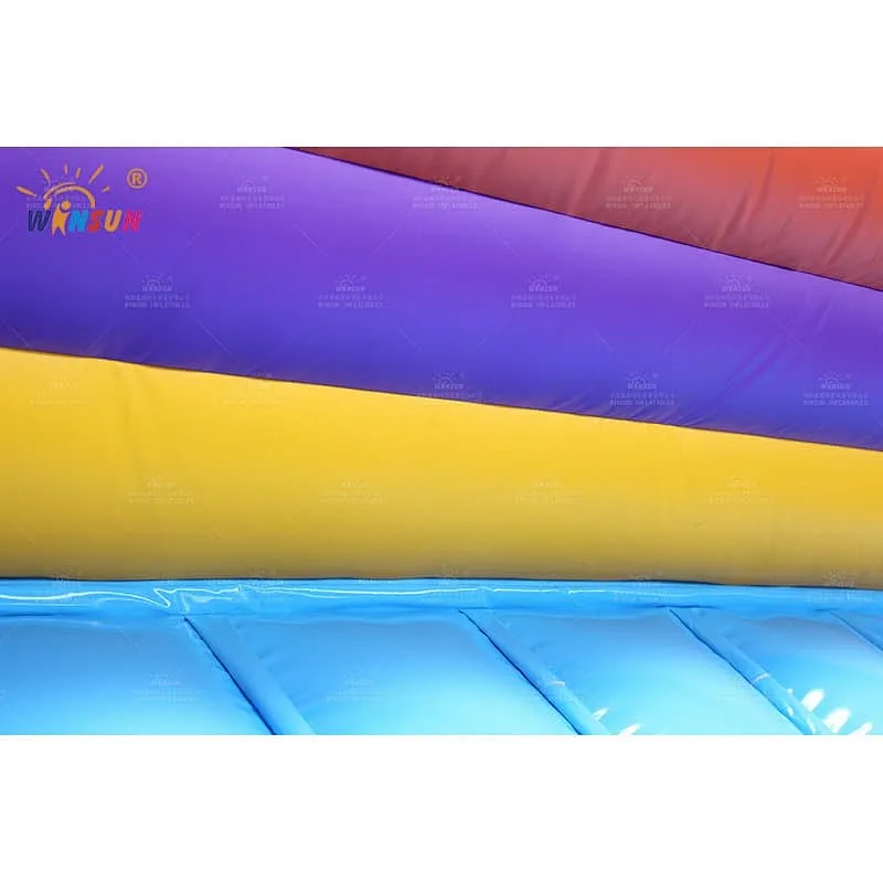 Foam pit with inflatable bottom