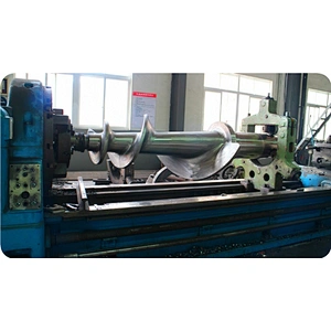 Hot feed rubber extruder screw and barrel